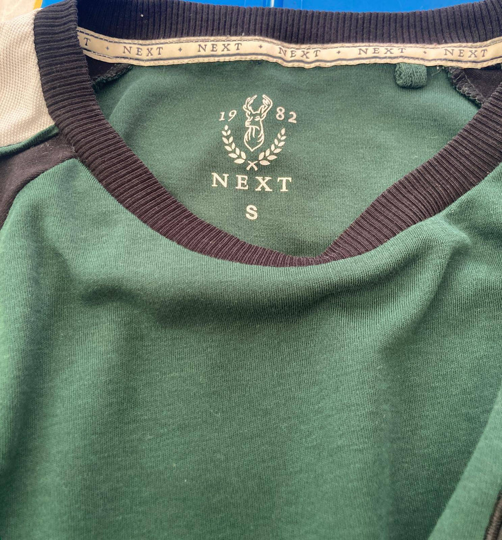 Men's green and black T-shirt with logo patch