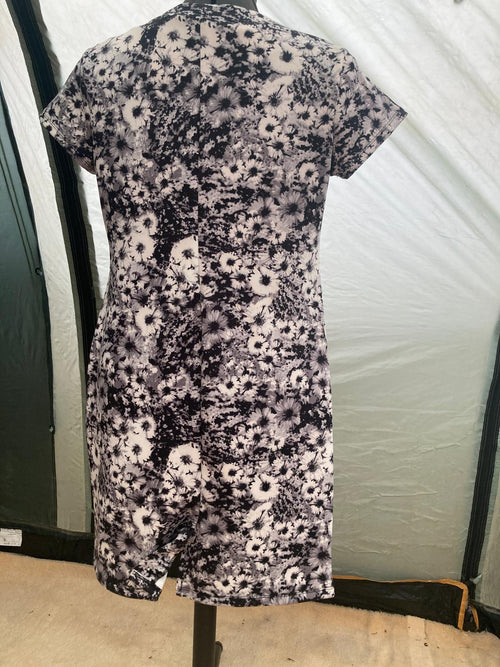 Back view of floral dress with black and white pattern